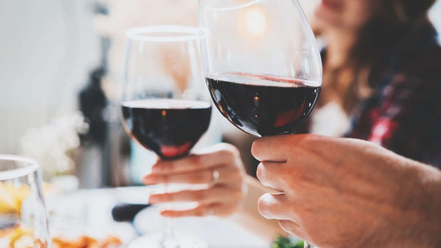 Uống rượu vang đỏ có thể giúp đường ruột khỏe mạnh